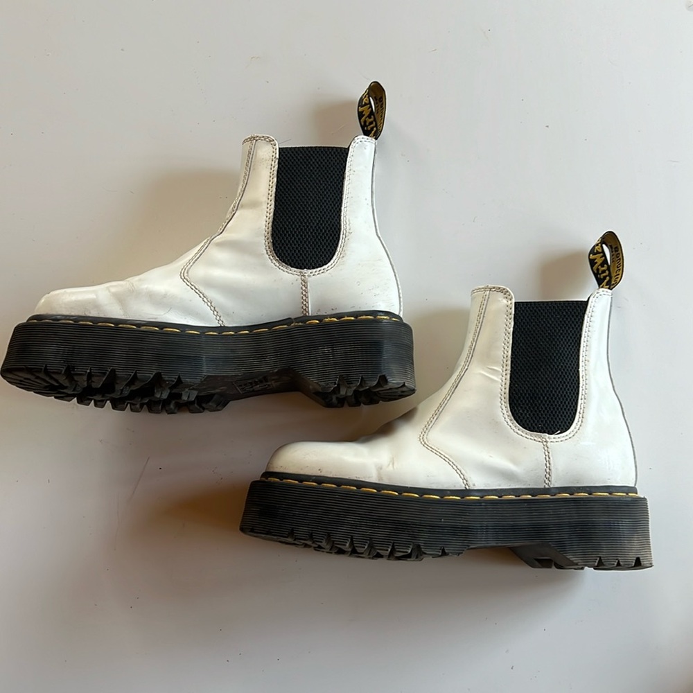 Dr. Martens 2976 Platform Chelsea Boots in White (Women’s 8, UK 39)